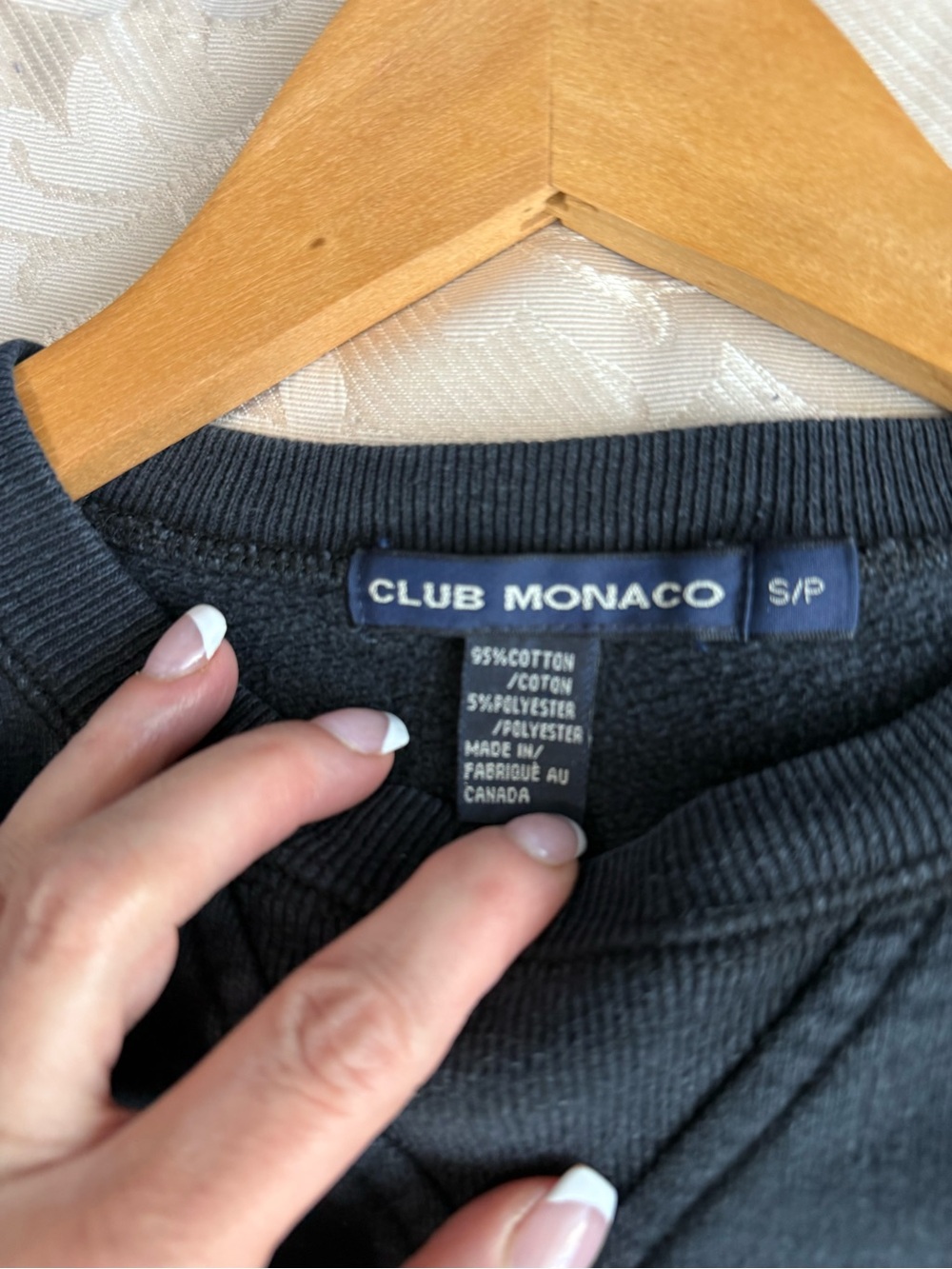 Vintage Club Monaco Navy Blue Crest Sweatshirt Made in Canada Size Small - Picture 7 of 7